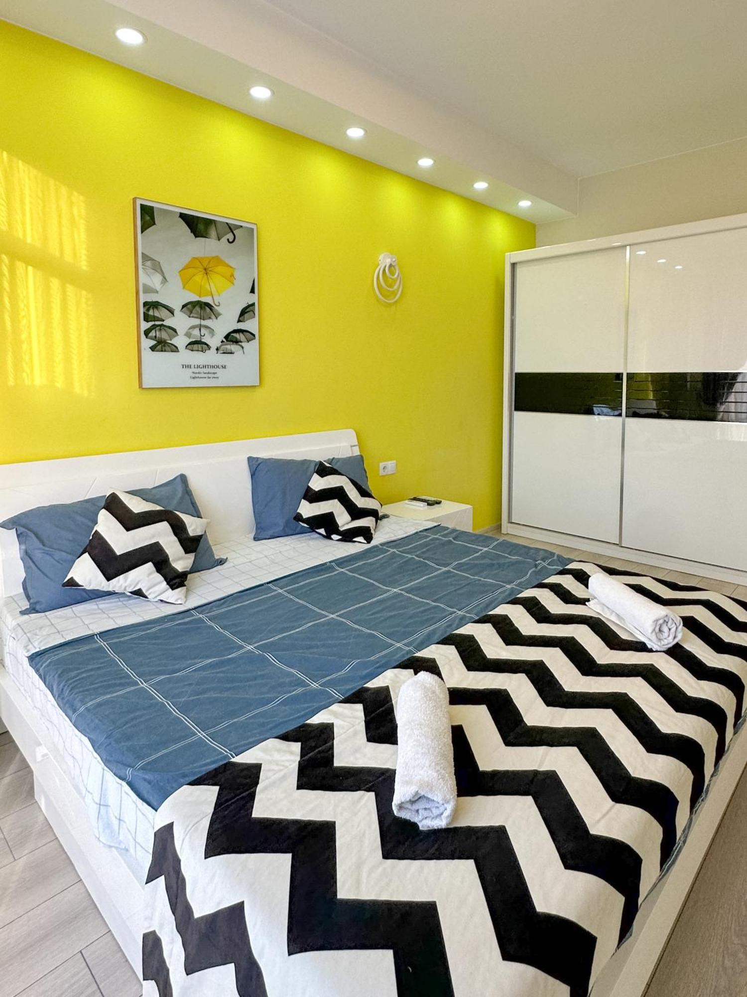 Apartments With View Тбилиси Экстерьер фото