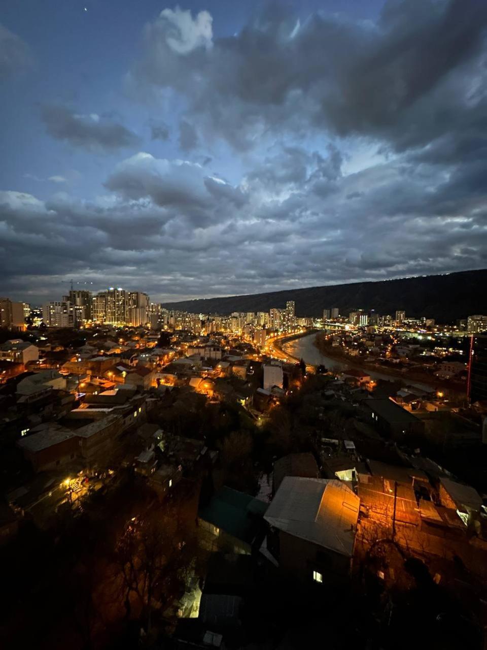 Apartments With View Тбилиси Экстерьер фото